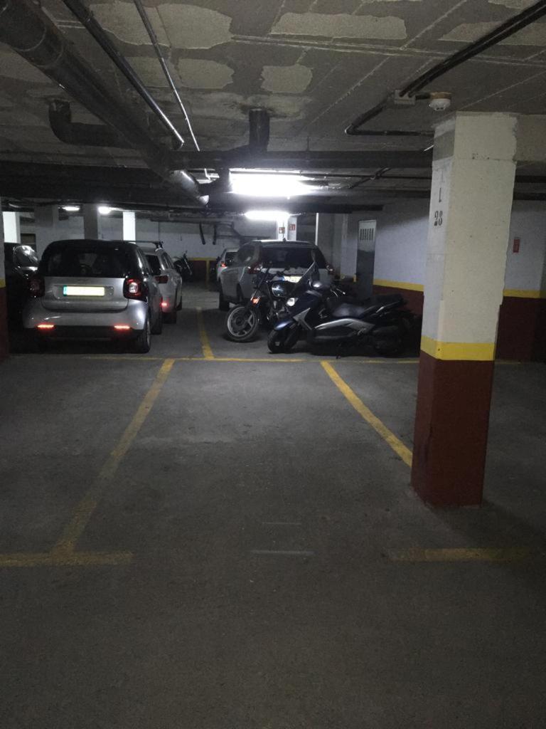 Conde Center Premium Suites, Free Parking セビリア エクステリア 写真